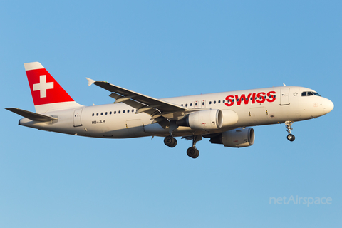 Swiss International Airlines Airbus A320-214 (HB-JLR) at  London - Heathrow, United Kingdom