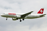 Swiss International Airlines Airbus A320-214 (HB-JLS) at  Hamburg - Fuhlsbuettel (Helmut Schmidt), Germany