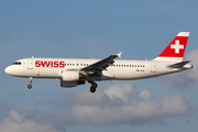 Swiss International Airlines Airbus A320-214 (HB-JLS) at  Hamburg - Fuhlsbuettel (Helmut Schmidt), Germany