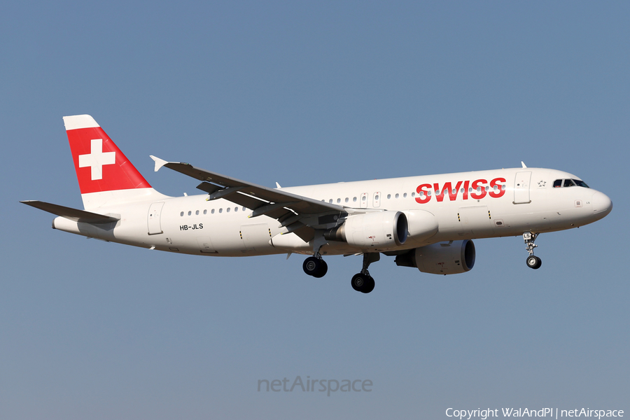Swiss International Airlines Airbus A320-214 (HB-JLS) | Photo 500007