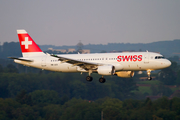 Swiss International Airlines Airbus A320-214 (HB-JLS) at  Zurich - Kloten, Switzerland