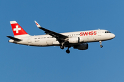 Swiss International Airlines Airbus A320-214 (HB-JLT) at  Luqa - Malta International, Malta