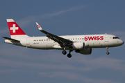 Swiss International Airlines Airbus A320-214 (HB-JLT) at  Zurich - Kloten, Switzerland