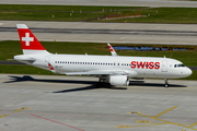 Swiss International Airlines Airbus A320-214 (HB-JLT) at  Zurich - Kloten, Switzerland