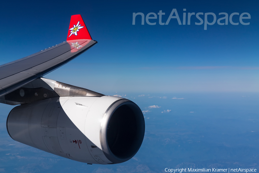 Edelweiss Air Airbus A340-313E (HB-JME) | Photo 523765