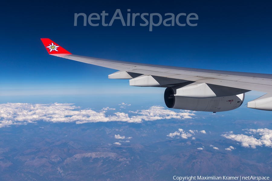 Edelweiss Air Airbus A340-313E (HB-JME) | Photo 523767