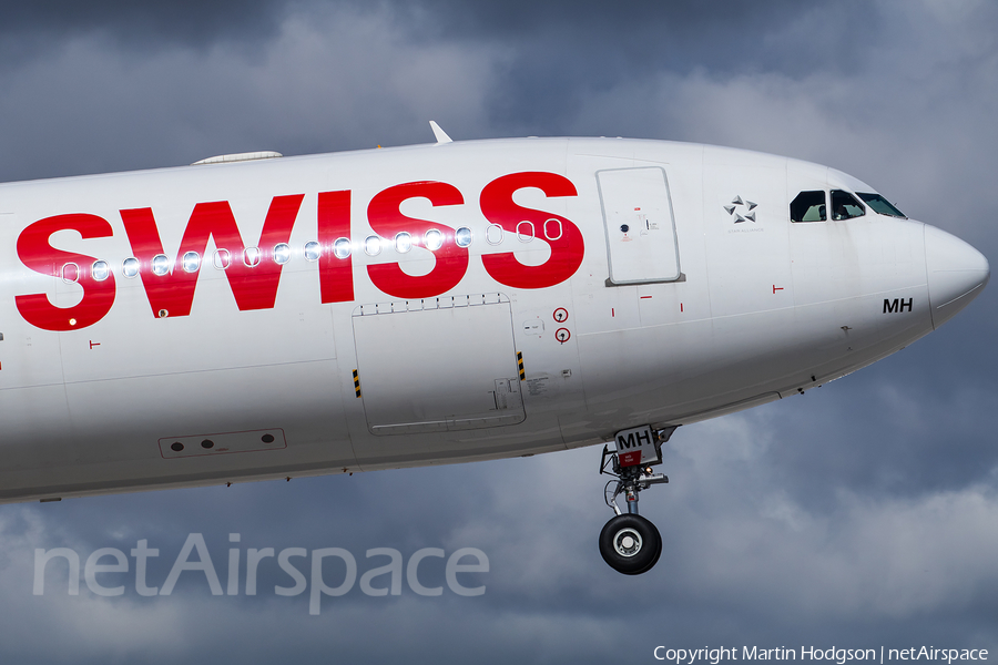 Swiss International Airlines Airbus A340-313E (HB-JMH) | Photo 229353