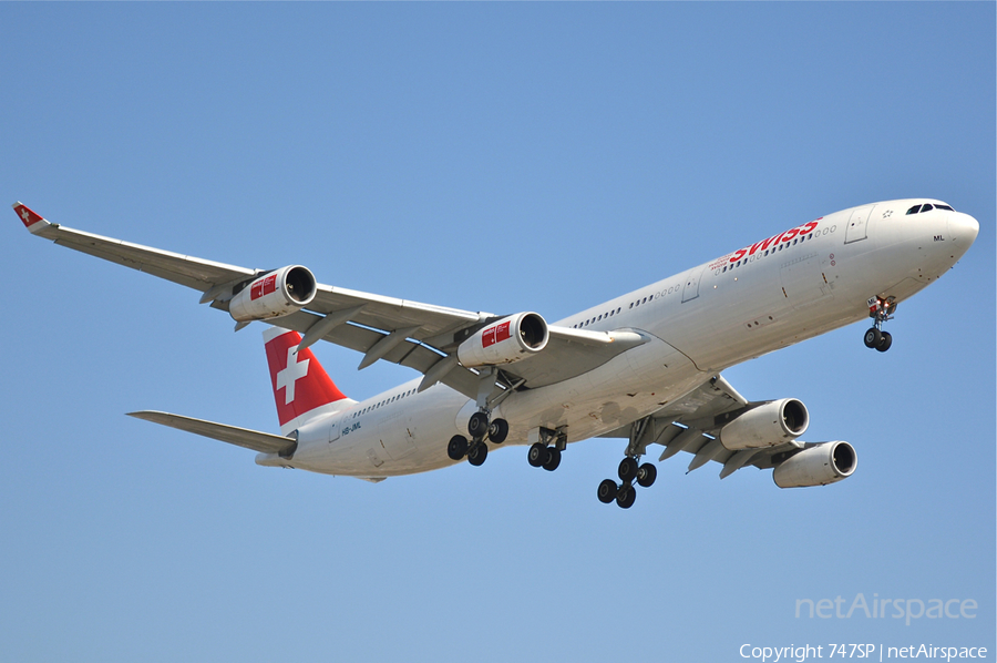 Swiss International Airlines Airbus A340-313X (HB-JML) | Photo 46171