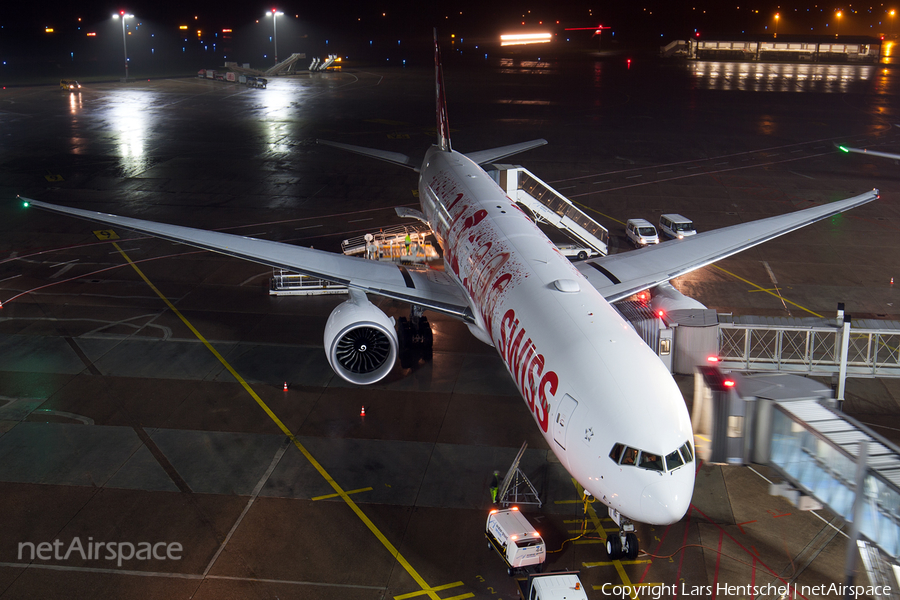 Swiss International Airlines Boeing 777-3DE(ER) (HB-JNA) | Photo 101078