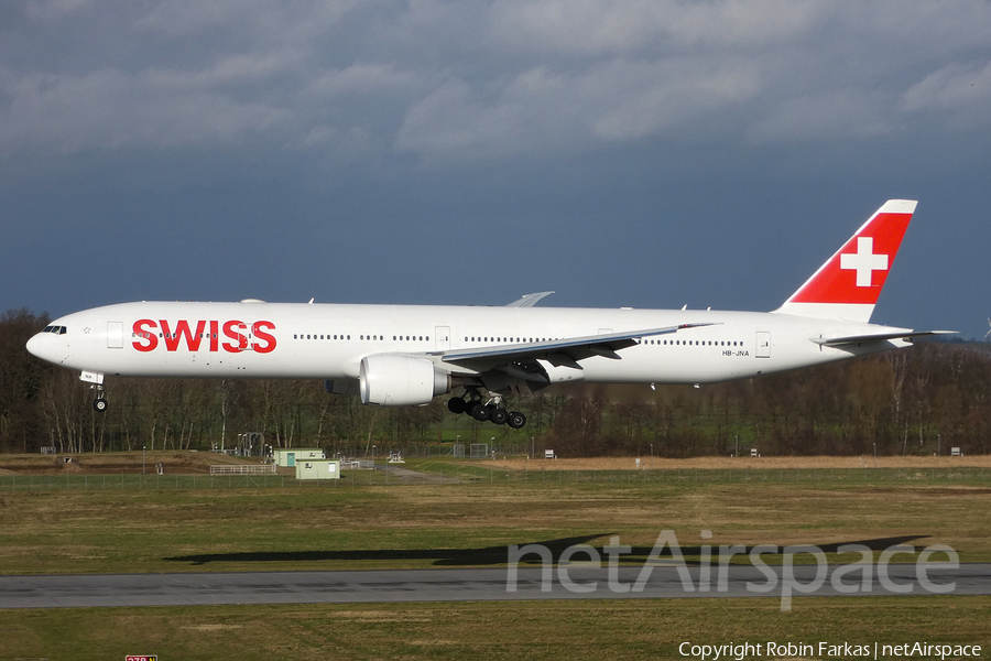 Swiss International Airlines Boeing 777-3DE(ER) (HB-JNA) | Photo 247066