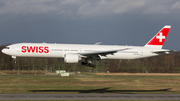 Swiss International Airlines Boeing 777-3DE(ER) (HB-JNA) at  Hannover - Langenhagen, Germany