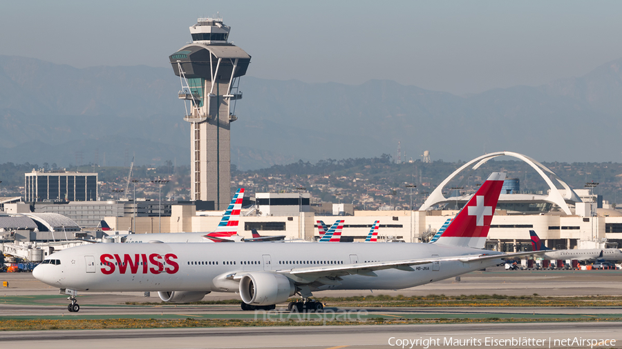 Swiss International Airlines Boeing 777-3DE(ER) (HB-JNA) | Photo 152038