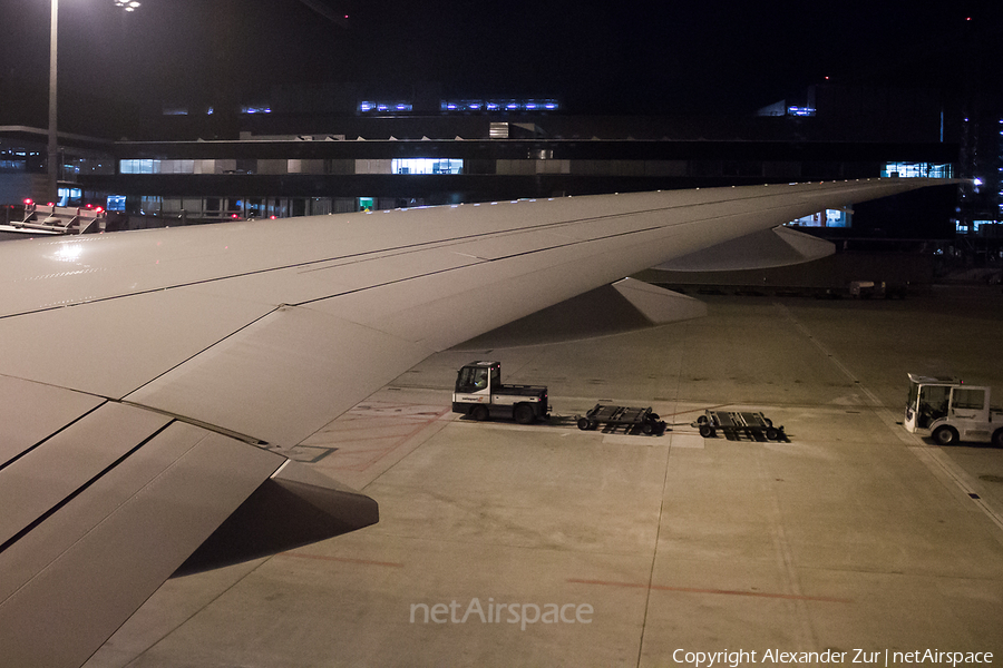 Swiss International Airlines Boeing 777-3DE(ER) (HB-JNA) | Photo 102452