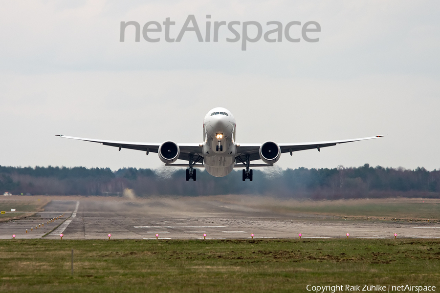 Swiss International Airlines Boeing 777-3DE(ER) (HB-JNB) | Photo 103744