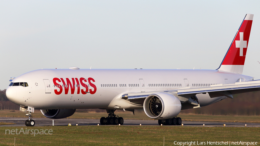 Swiss International Airlines Boeing 777-3DE(ER) (HB-JNB) | Photo 103755