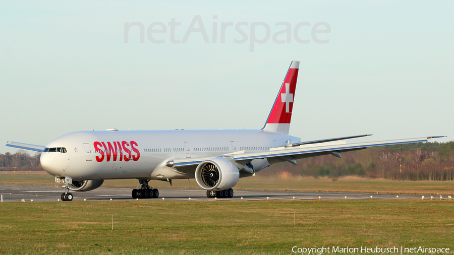 Swiss International Airlines Boeing 777-3DE(ER) (HB-JNB) | Photo 111929