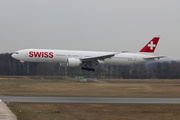 Swiss International Airlines Boeing 777-3DE(ER) (HB-JNC) at  Hannover - Langenhagen, Germany