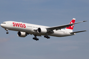 Swiss International Airlines Boeing 777-3DE(ER) (HB-JNE) at  Frankfurt am Main, Germany