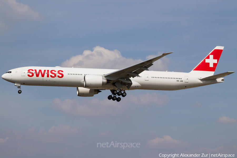 Swiss International Airlines Boeing 777-3DE(ER) (HB-JNE) | Photo 125880