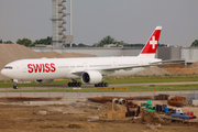 Swiss International Airlines Boeing 777-3DE(ER) (HB-JNE) at  Hannover - Langenhagen, Germany