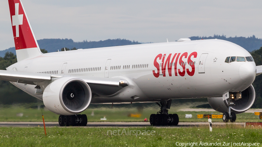 Swiss International Airlines Boeing 777-3DE(ER) (HB-JNE) | Photo 420039