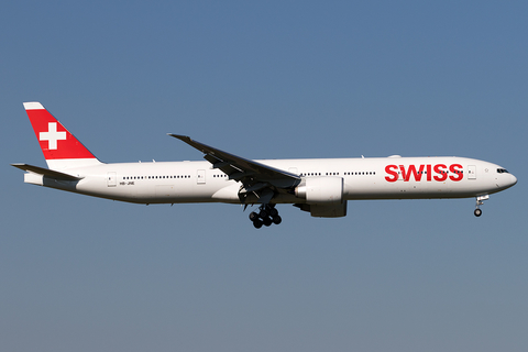 Swiss International Airlines Boeing 777-3DE(ER) (HB-JNE) at  Zurich - Kloten, Switzerland