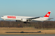 Swiss International Airlines Boeing 777-3DE(ER) (HB-JNF) at  Hannover - Langenhagen, Germany