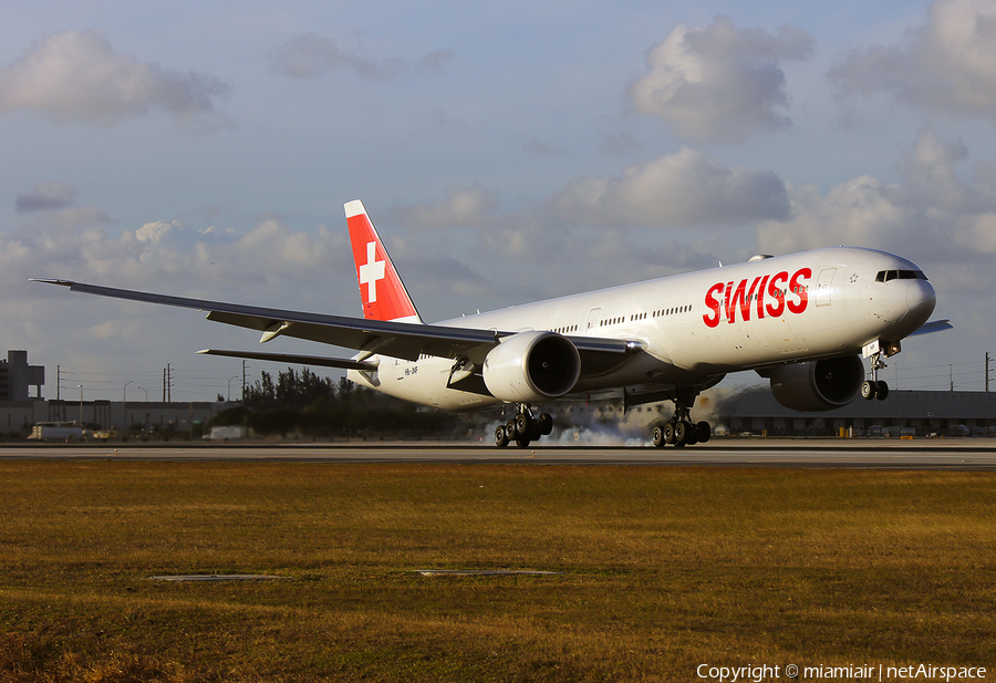 Swiss International Airlines Boeing 777-3DE(ER) (HB-JNF) | Photo 218874