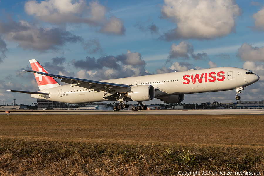 Swiss International Airlines Boeing 777-3DE(ER) (HB-JNF) | Photo 224651