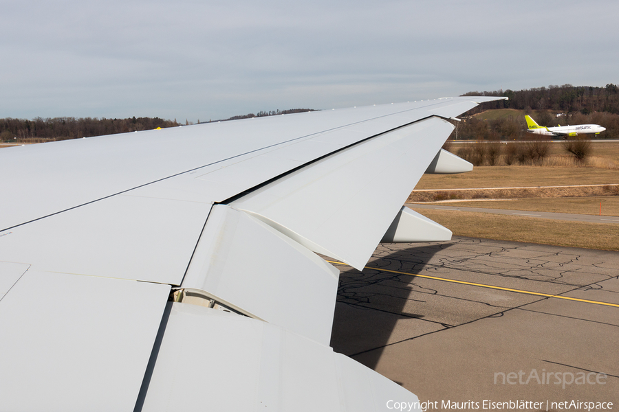 Swiss International Airlines Boeing 777-3DE(ER) (HB-JNG) | Photo 150284