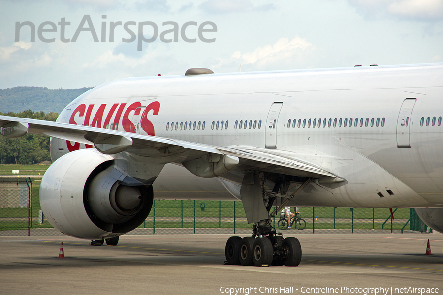Swiss International Airlines Boeing 777-3DE(ER) (HB-JNG) | Photo 529808