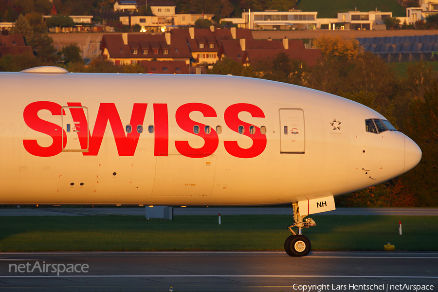 Swiss International Airlines Boeing 777-3DE(ER) (HB-JNH) | Photo 194731