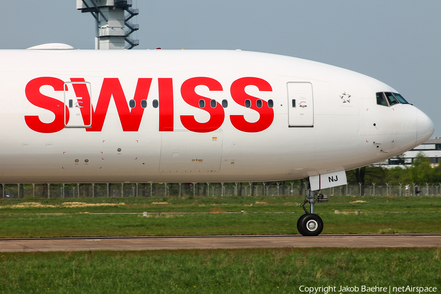 Swiss International Airlines Boeing 777-3DE(ER) (HB-JNJ) | Photo 239594