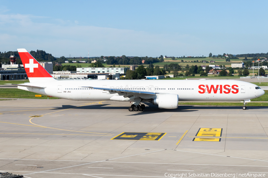 Swiss International Airlines Boeing 777-3DE(ER) (HB-JNJ) | Photo 355542