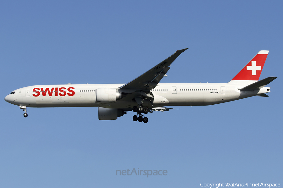 Swiss International Airlines Boeing 777-3DE(ER) (HB-JNK) | Photo 613536