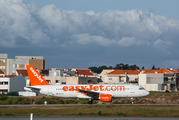 easyJet Switzerland Airbus A320-214 (HB-JXA) at  Porto, Portugal