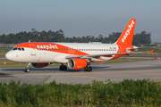 easyJet Switzerland Airbus A320-214 (HB-JXB) at  Porto, Portugal