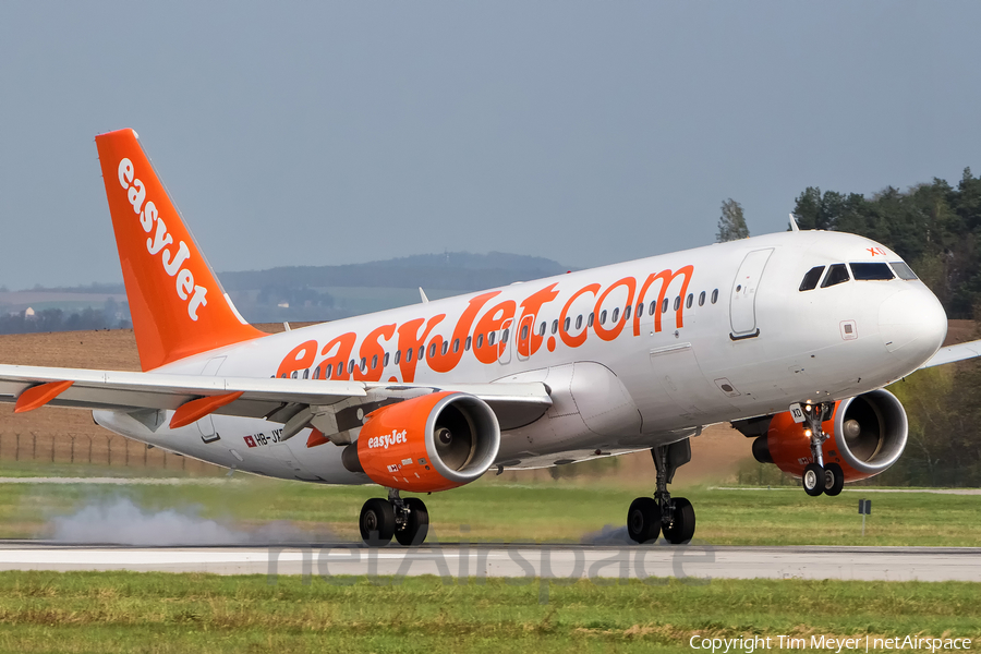 easyJet Switzerland Airbus A320-214 (HB-JXD) | Photo 169535
