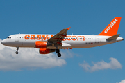 easyJet Switzerland Airbus A320-214 (HB-JXD) at  Olbia - Costa Smeralda, Italy