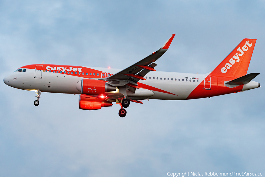 easyJet Switzerland Airbus A320-214 (HB-JXM) | Photo 374142