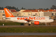 easyJet Switzerland Airbus A319-111 (HB-JYB) at  Porto, Portugal