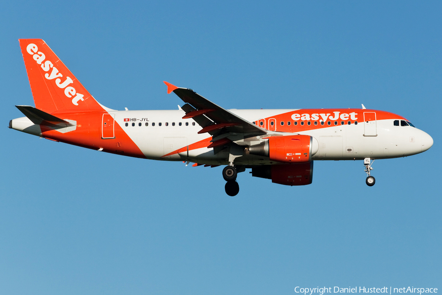 easyJet Switzerland Airbus A319-111 (HB-JYL) | Photo 479210