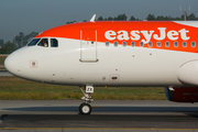easyJet Switzerland Airbus A320-214 (HB-JZX) at  Porto, Portugal
