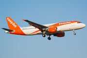 easyJet Switzerland Airbus A320-214 (HB-JZY) at  Porto, Portugal