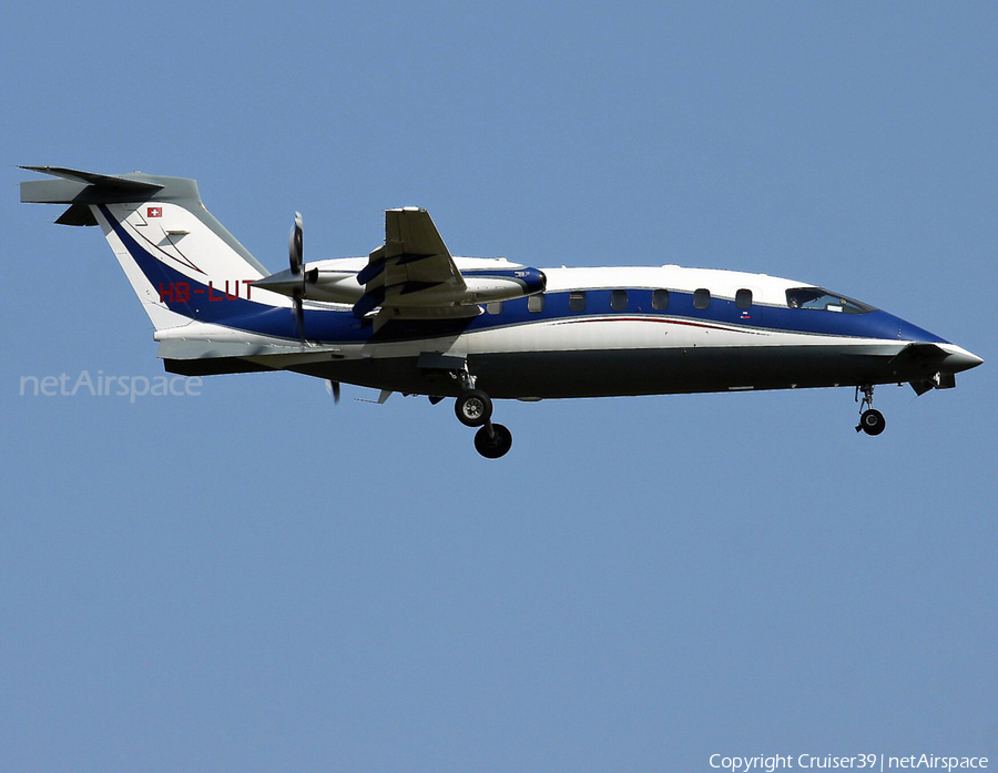 (Private) Piaggio P.180 Avanti II (HB-LUT) | Photo 477771