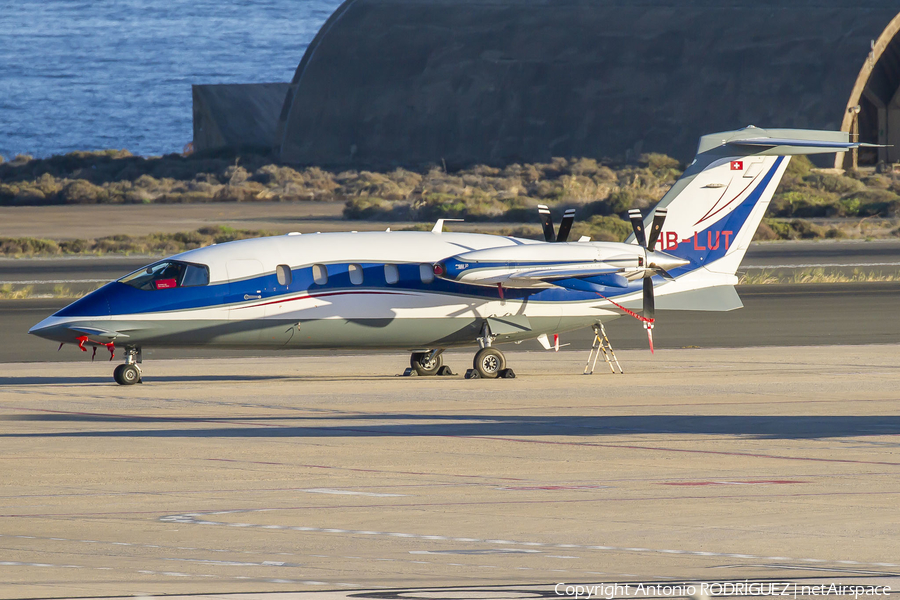 (Private) Piaggio P.180 Avanti II (HB-LUT) | Photo 364892