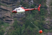 Heli-Linth Eurocopter AS350B3 Ecureuil (HB-ZBJ) at  Mollis, Switzerland