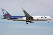 LAN Airlines Boeing 767-3Q8(ER) (HC-CGZ) at  Miami - International, United States