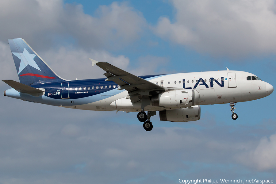 LATAM Airlines Ecuador Airbus A319-132 (HC-CPR) | Photo 137633
