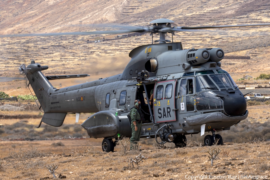 Spanish Air Force (Ejército del Aire) Eurocopter AS332L1 Super Puma (HD.21-17) | Photo 450674